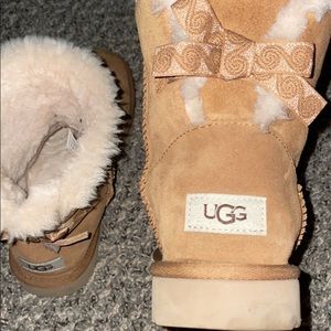 Woman’s Like New Ugg Boots